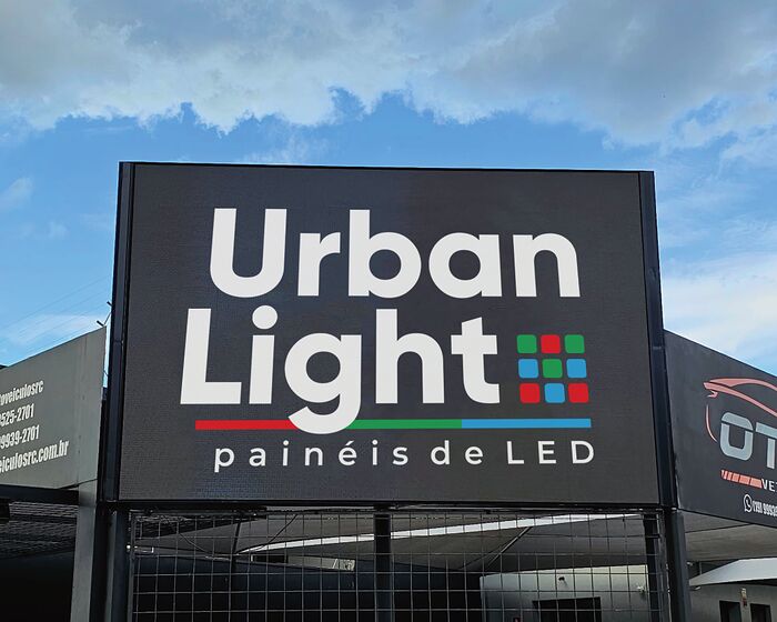 Painel de LED da Urban Light instalado em via pública de Rio Claro